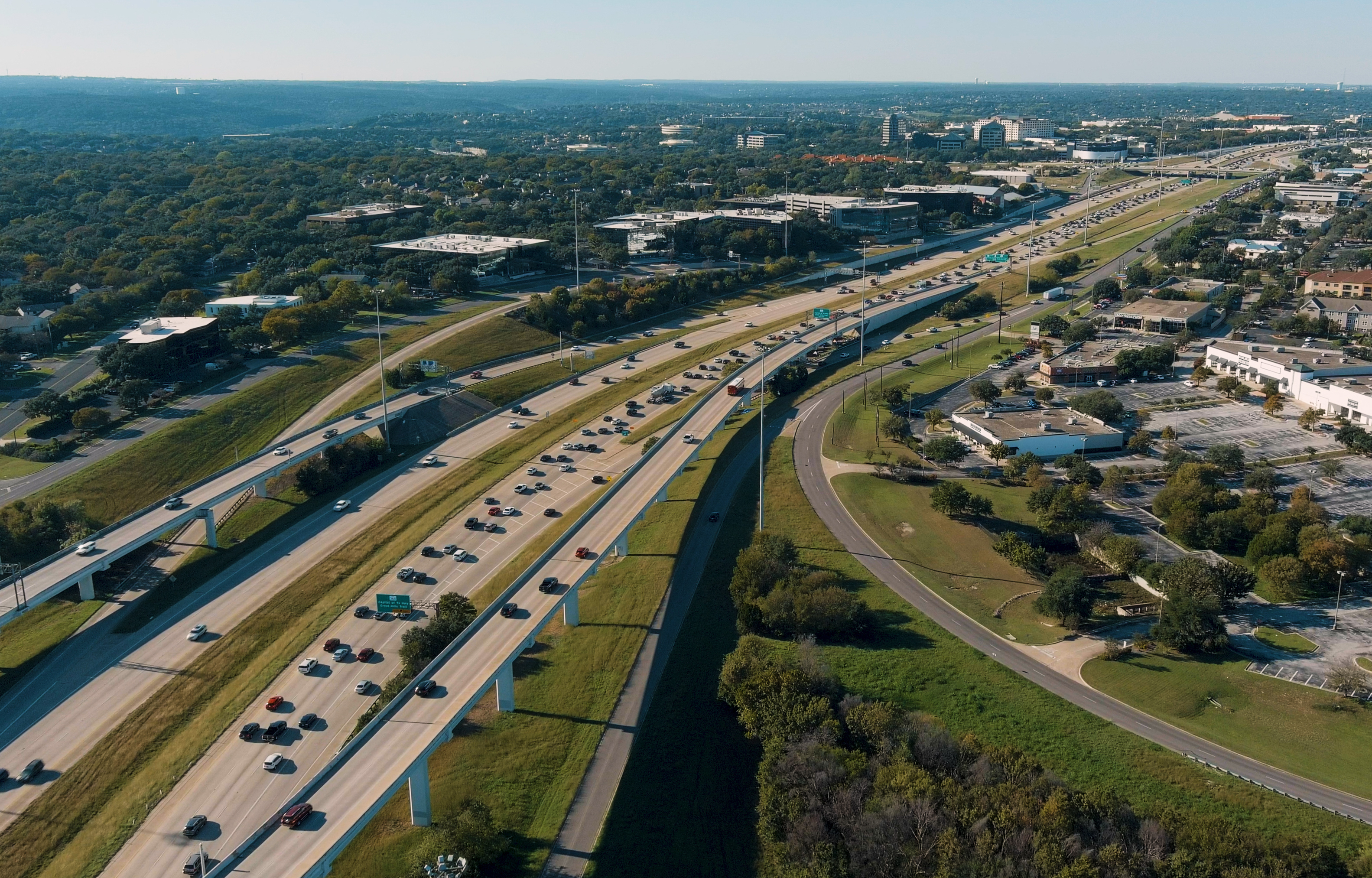 Vehicles driving on US 183 south towards Capital of Texas Highway. 